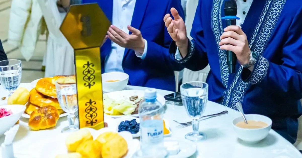 Интернетте клиторға су қысымы бар секс машиналарының порносын қараңыз