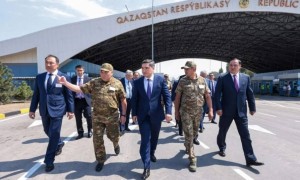 Олжас Бектенов Қырғызстанмен шекарадағы өткізу пункттерін жаңғырту барысымен танысты
