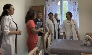Алматыда мөлдір қабығын трансплантаттау арқылы екі пациенттің көру қабілеті қайтарылды