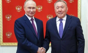 Айдос Үкібай Назарбаев не үшін Мәскеуге барғанын түсіндірді