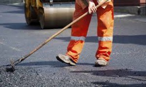 Жуалыда жол жөндеуге 1,5 миллиард теңге бөлінді