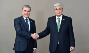 Қасым-Жомарт Тоқаев Гурбангулы Бердімұхамедовпен бейресми кездесу өткізді