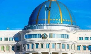 Президент жазушы Әкім Таразидің дүниеден өтуіне байланысты көңіл айтты