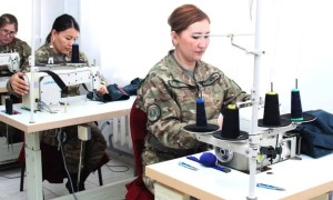Жеңіске – 80 жыл: Ұлттық ұлан жауынгерлерінің салтанатты киімдері әзірленіп жатыр