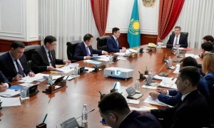 Олжас Бектенов авиаотын нарығын дамыту мәселелері бойынша кеңес өткізді
