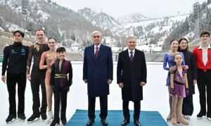 Қазақстан мен Өзбекстан президенттері «Медеу» спорт кешеніне барды
