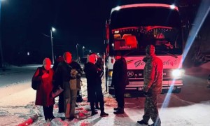 Жолаушылары бар бес автобус Абай облысындағы тас жолда тұрып қалды
