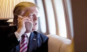 Дональд Трамп Путинмен телефон арқылы сөйлесті