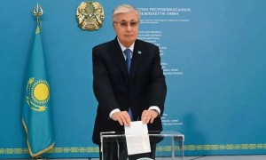 Қасым-Жомарт Тоқаев АЭС бойынша референдумда дауыс берді