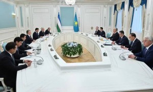 Қазақстан мен Өзбекстан президенттері шағын құрамда келіссөз жүргізді