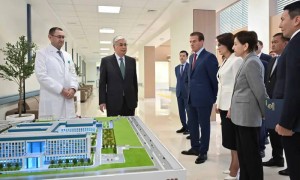Президент Ұлттық шұғыл медицинаны үйлестіру орталығына барды