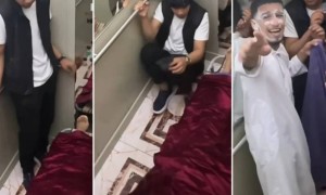«Мәйіт» тасып және балтамен шабуыл жасап, видео түсірген» ВИДЕО