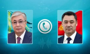 Мемлекет басшысы Садыр Жапаровпен телефон арқылы сөйлесті