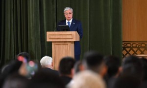 Президент жас ғалымдарға пәтер сертфикаттарын табыстады