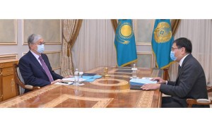 Қасым-Жомарт Тоқаев Алматы қаласының әкімі Ерболат Досаевты қабылдады