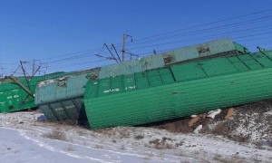 Қарағанды облысында жүк пойызының 12 вагоны рельстен шығып кетті