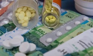 Отандық дәрі-дәрмектердің ішкі нарықтағы үлесін 50%-ға дейін жеткізу шаралары талқыланды
