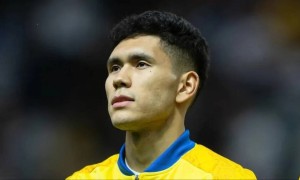 “Zigi-Zagi” компаниясы Темірлан Анарбековке көлік сыйлады (ВИДЕО)