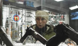 Ресейде жұрттың жаппай қарулану үрдісі күшейіп барады: Этносаралық шиеленіс қаупі артуда