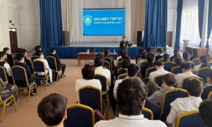 «Заң мен тәртіп»: елордалық оқушыларға цифрлық қауіпсіздік бойынша лекция өтті