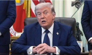 Трамптың «Үлкен ойыны»: Мәскеуге талап, Тегеранға құрсау