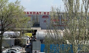 «Заң және тәртіп»: Алматыда заңсыз базар орнында жаңа кеңістік пайда болады