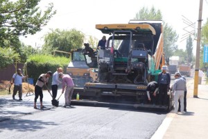 Б.Момышұлы ауылында көше жолдары жөнделіп жатыр