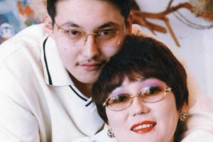 Қалдыбек Құрманәлі әнші Мадина Ералиеваның ұлын кімнен туғанын айтты