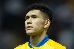 “Zigi-Zagi” компаниясы Темірлан Анарбековке көлік сыйлады (ВИДЕО)