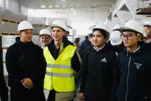 Өндіріс әлеміне қадам: Абай облысының жастарына кәсіптік бағыт берілді