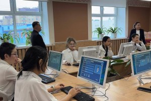 «Заң және тәртіп»: елордалық оқушылар арасында «Qarzhy Saqshysy» ойыны өтіп жатыр