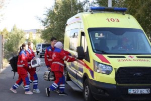 Медицина қызметкерлеріне күш қолдану үшін қылмыстық жауапкершілік күшейтілді