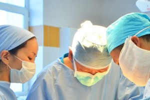 Медицина қызметкерлерінің еңбекақысы көтеріледі және қауіпсіздігі күшейтіледі