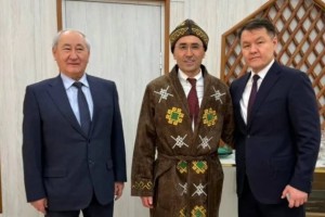 АЙДЫН РАХЫМБАЕВ НҮКІСТЕ ӨЗБЕК КӘСІПКЕРІМЕН БІРГЕ «АНАЛАР ҮЙІН» АШТЫ