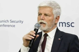 НАТО Кремльге азу тісін көрсетуі керек: Петр Павел РФ авиациясын атып түсіруге және интернетті бұғаттауға шақырды