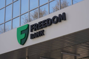 «Жүйке талшықтарымды бір-бірлеп үзді». Freedom журалистің банк қосымшасын бұғаттап тастады