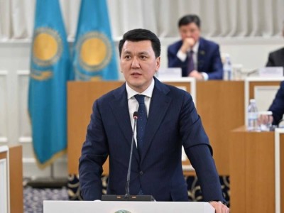 Конституциялық комиссияның құрылуы — тарихи оқиға —  Ерлан Қарин