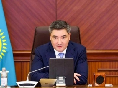 Жаңарған жыл жұртымыз үшін жасампаз істерге, толайым табысқа толы болсын - Бектенов