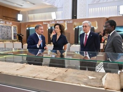 Мемлекет басшысы Алтын Орда мұрасына арналған тақырыптық көрмемен танысты