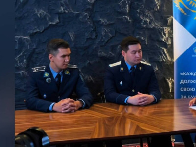 «Заң және Тәртіп» подкасты: Алматыда азаматтардың цифрлық қауіпсіздігі мәселелері талқыланды