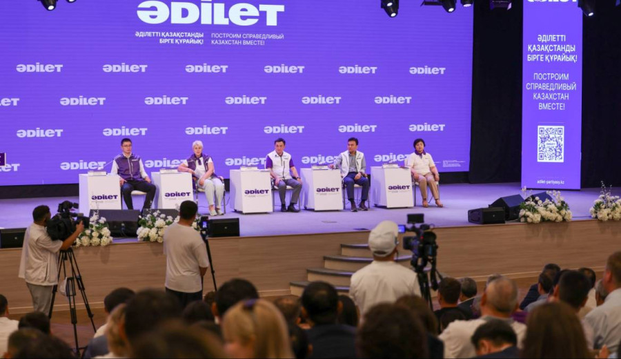 Ақмола облысындағы кездесуде кәсіпкерлер мен ұстаздар «Әділет» партиясына өз ұсыныстарын айтты