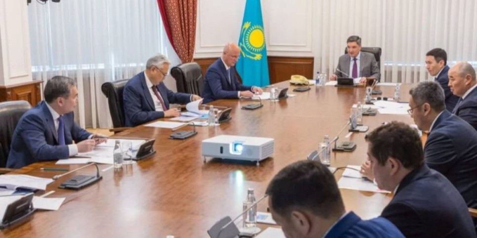 Олжас Бектенов жерде сирек кездесетін металдар саласын дамыту жөнінде кеңес өткізді