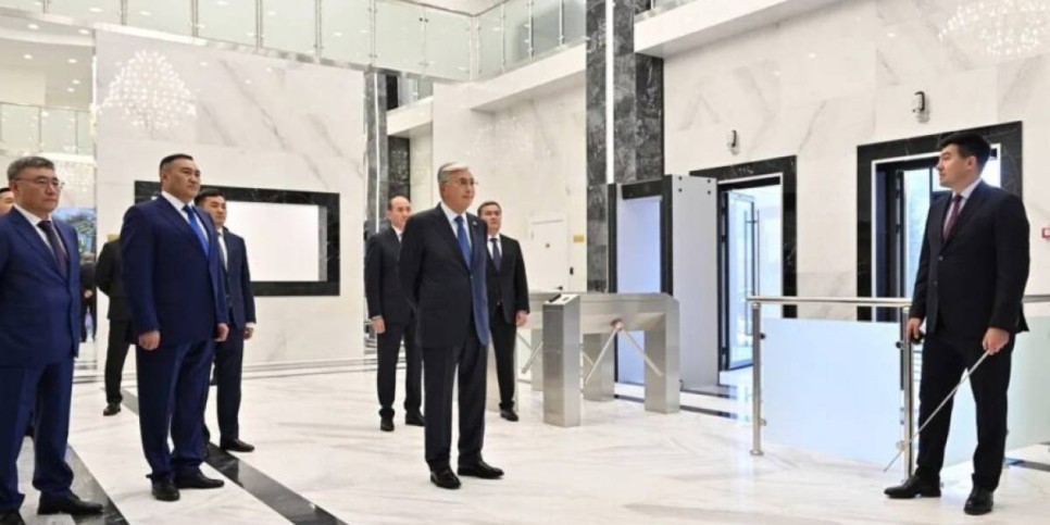 Президент Астана қаласы бойынша ҰҚК департаментінің жаңа ғимаратын аралады
