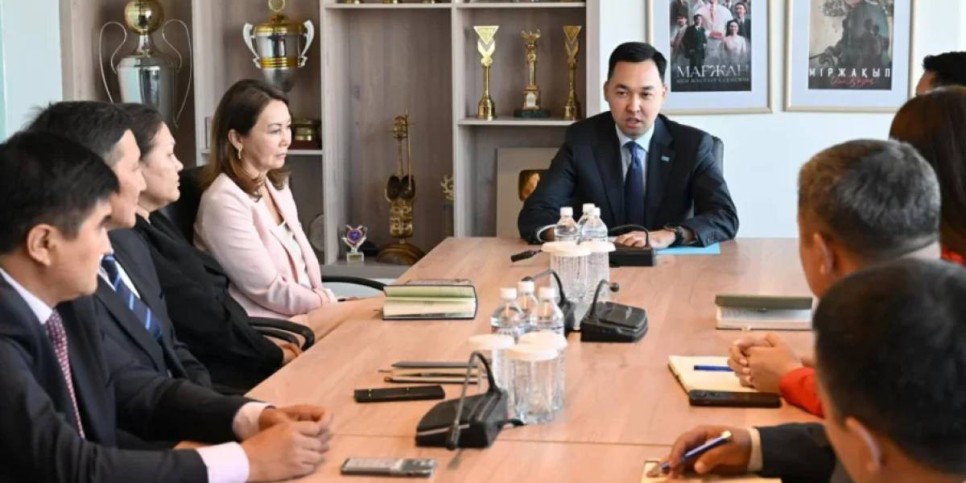 Руслан Желдібай «Еуразия» бірінші арнасының ұжымына жаңа директорды таныстырды