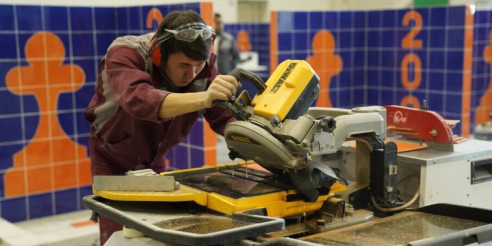 Үкімет колледждер мен жұмыс берушілер арасындағы серіктестікті нығайтуға баса назар аударады