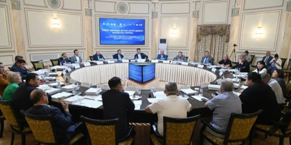 «Қазақстан тарихы: ежелгі дәуірден бүгінге дейін» атты жеті томдық академиялық басылым мақұлданды