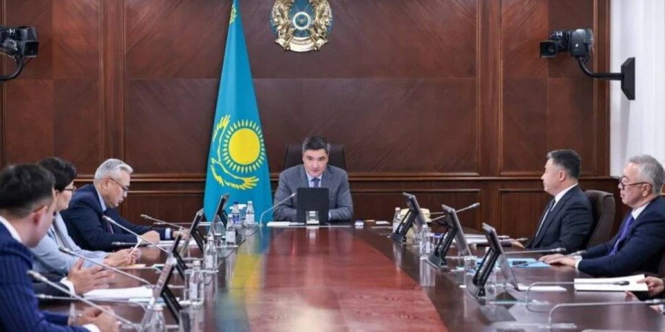 Олжас Бектенов 100 ірі жобаны цифрлық теңгеге көшіруді тапсырды