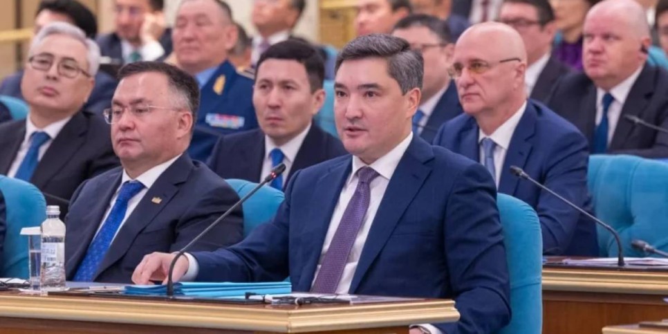 Үш жылда бюджет тапшылығын екі есеге жуық төмендетеміз — Олжас Бектенов