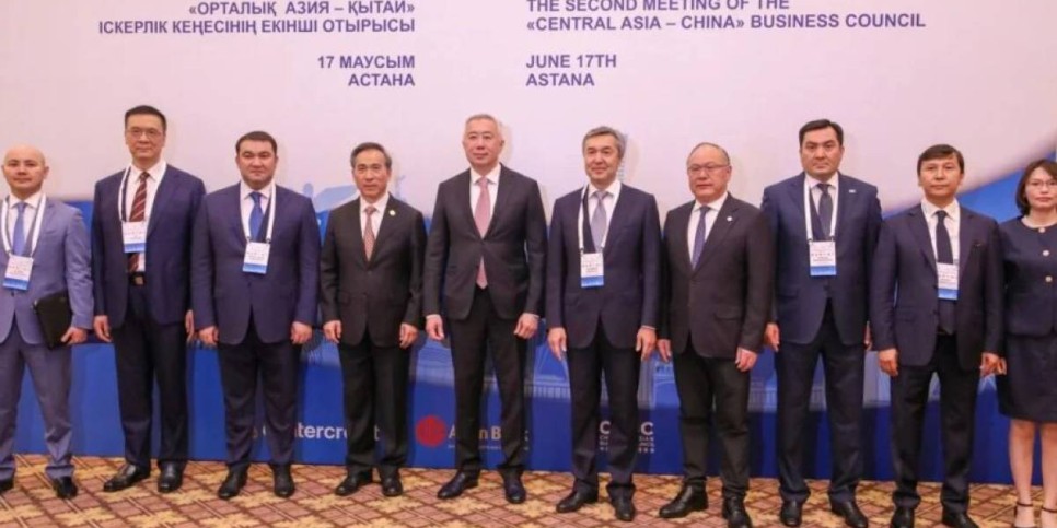 Орталық Азия елдері мен Қытай 17 млрд доллардың келісіміне қол қойды