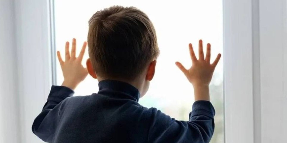 Қызылордада 7 бала терезеден құлап кеткен